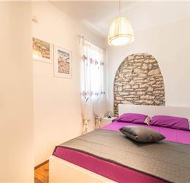 3 bedroom villa with pool near Pula, sleeps 6